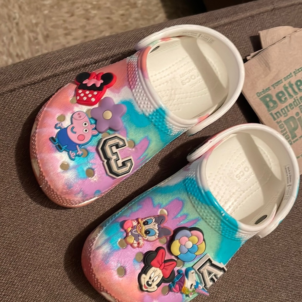 Croc girly